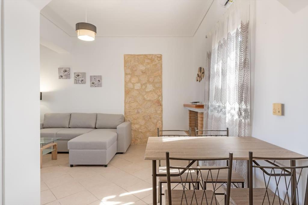 Ferienwohnung Spiros House Svoronata Exterior foto