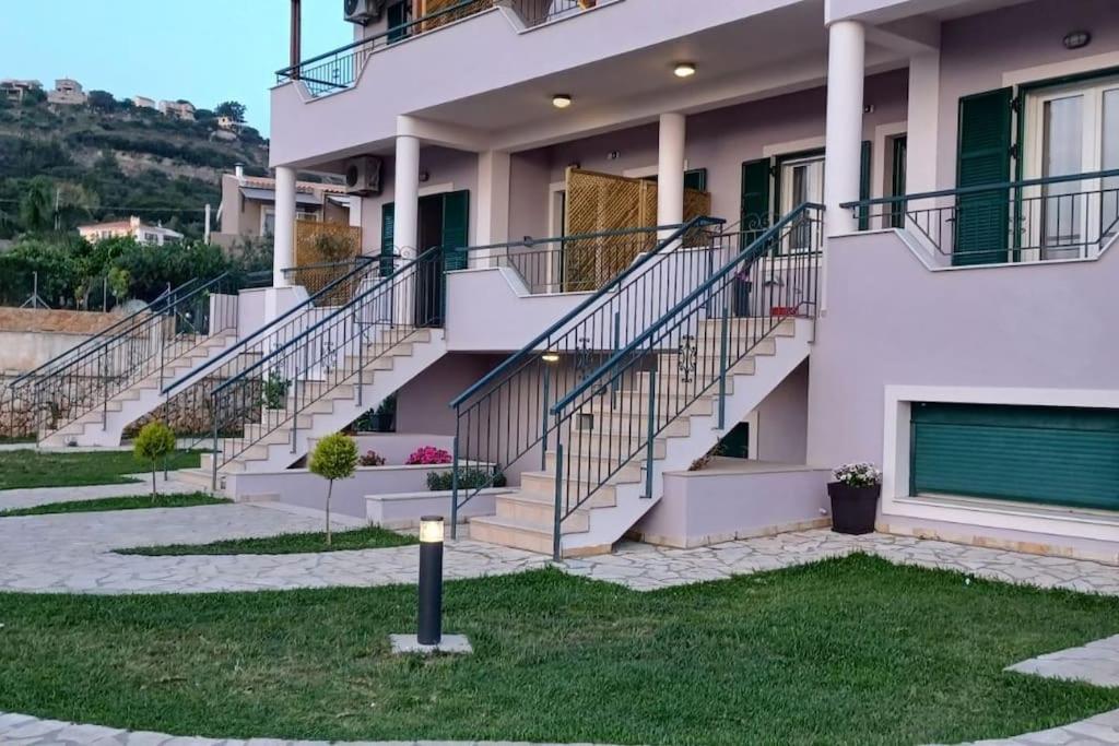Ferienwohnung Spiros House Svoronata Exterior foto